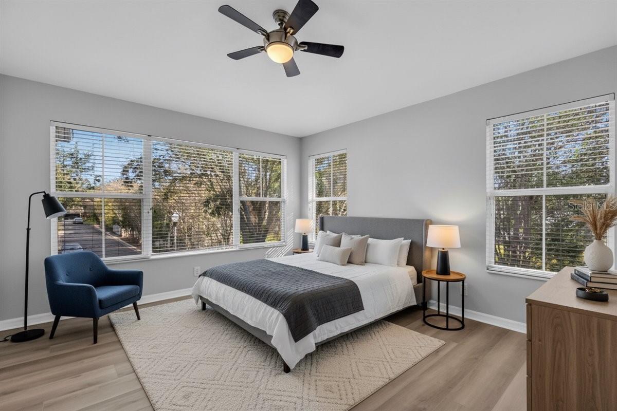 Image 12 of 45 For 3290 Covered Bridge Drive W