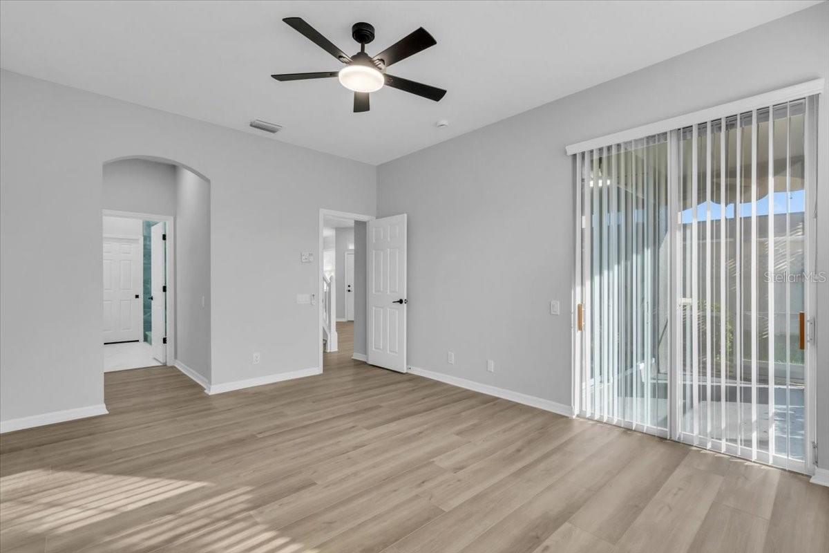 Image 27 of 45 For 3290 Covered Bridge Drive W