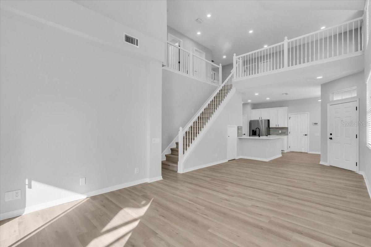 Image 33 of 45 For 3290 Covered Bridge Drive W