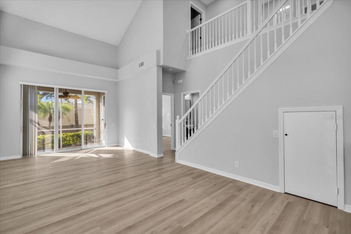 Image 34 of 45 For 3290 Covered Bridge Drive W