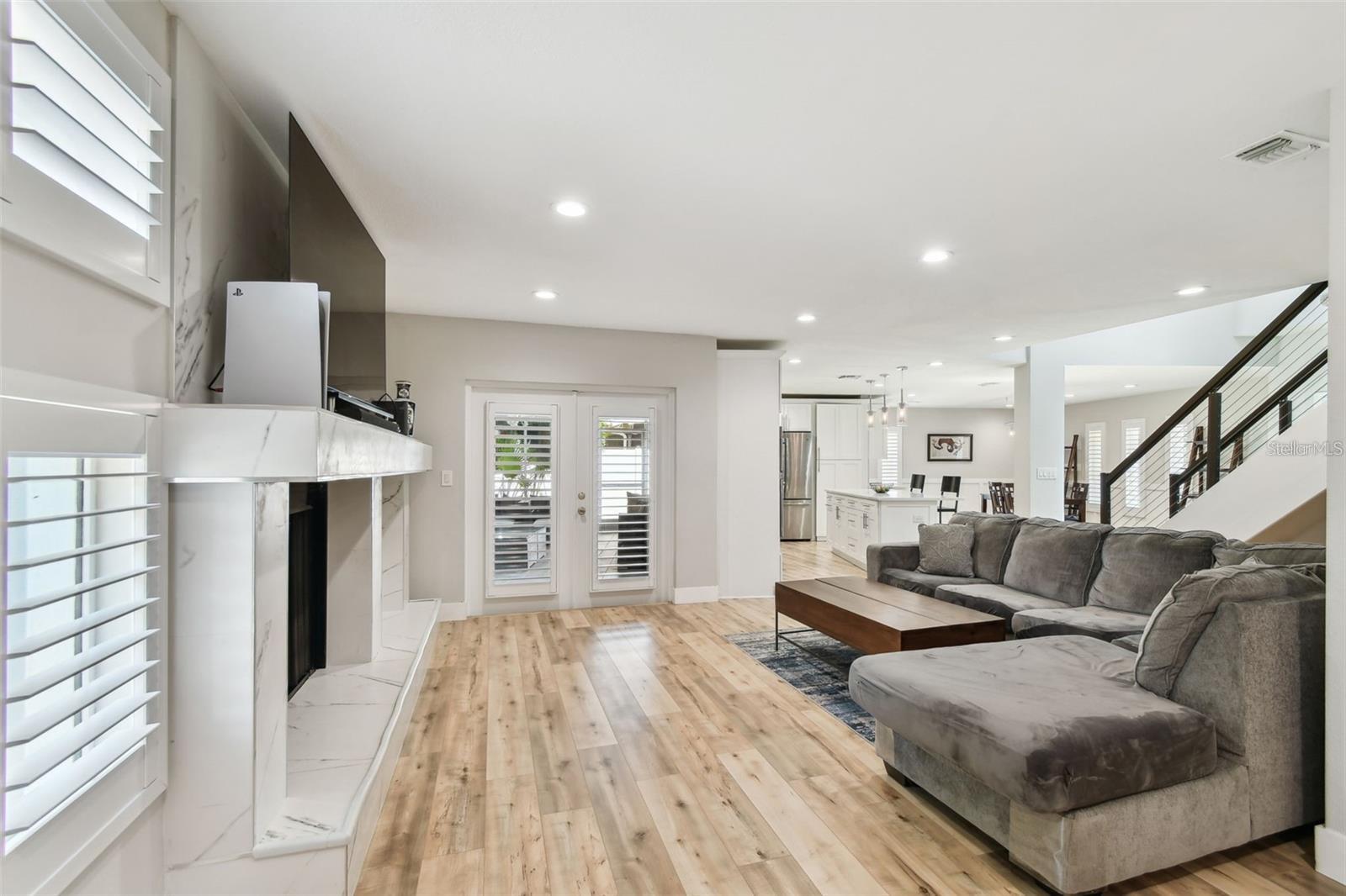 Image 11 of 29 For 4203 Cleveland Street