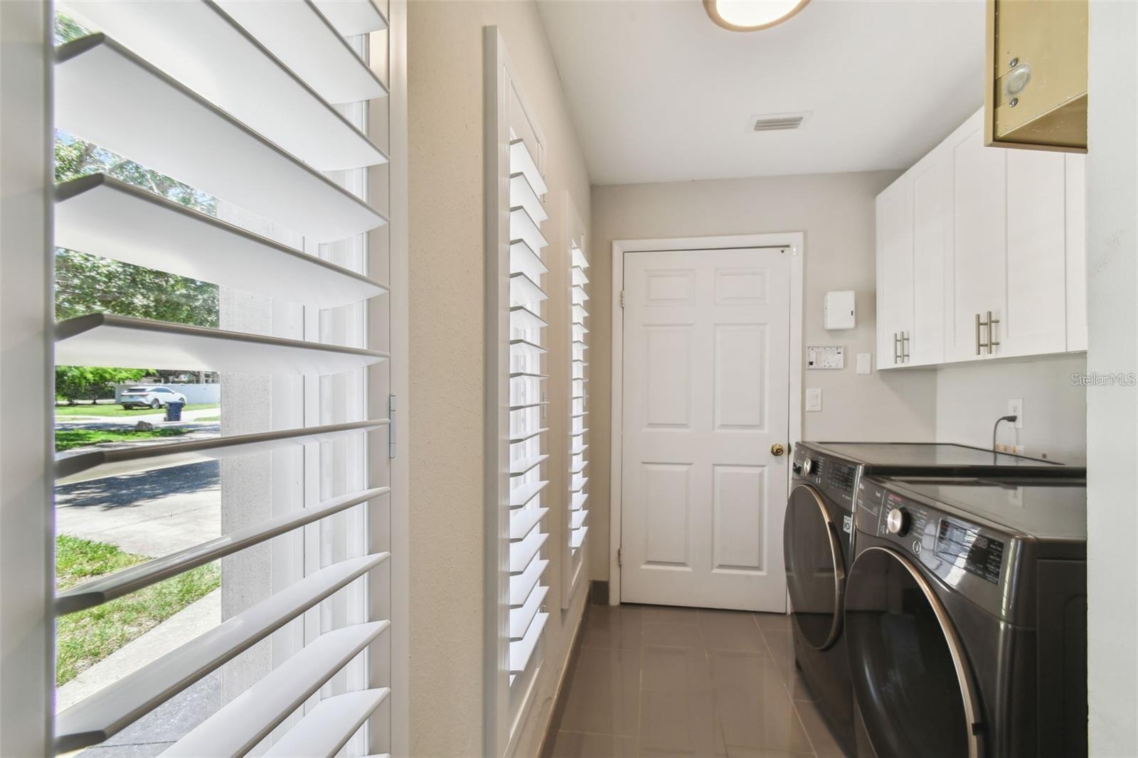 Image 24 of 29 For 4203 Cleveland Street