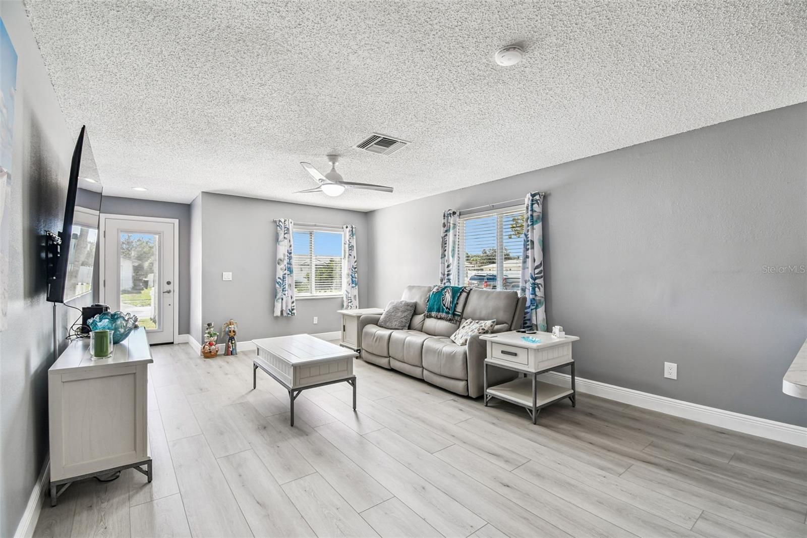 Image 4 of 23 For 3160 Downing Street