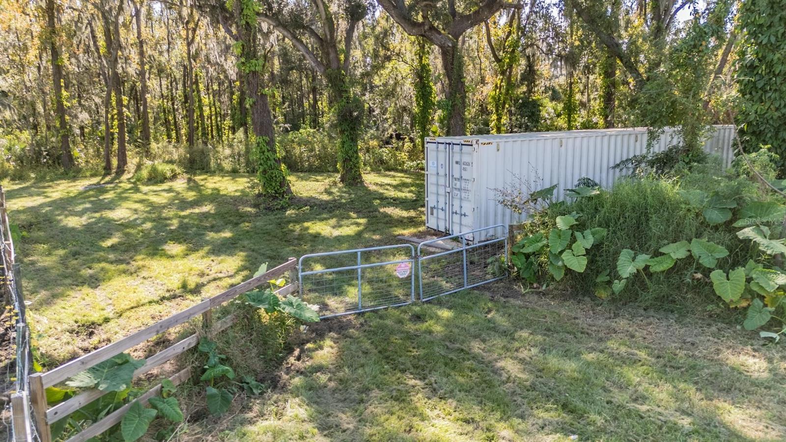 Image 2 of 21 For 18113 672 Highway