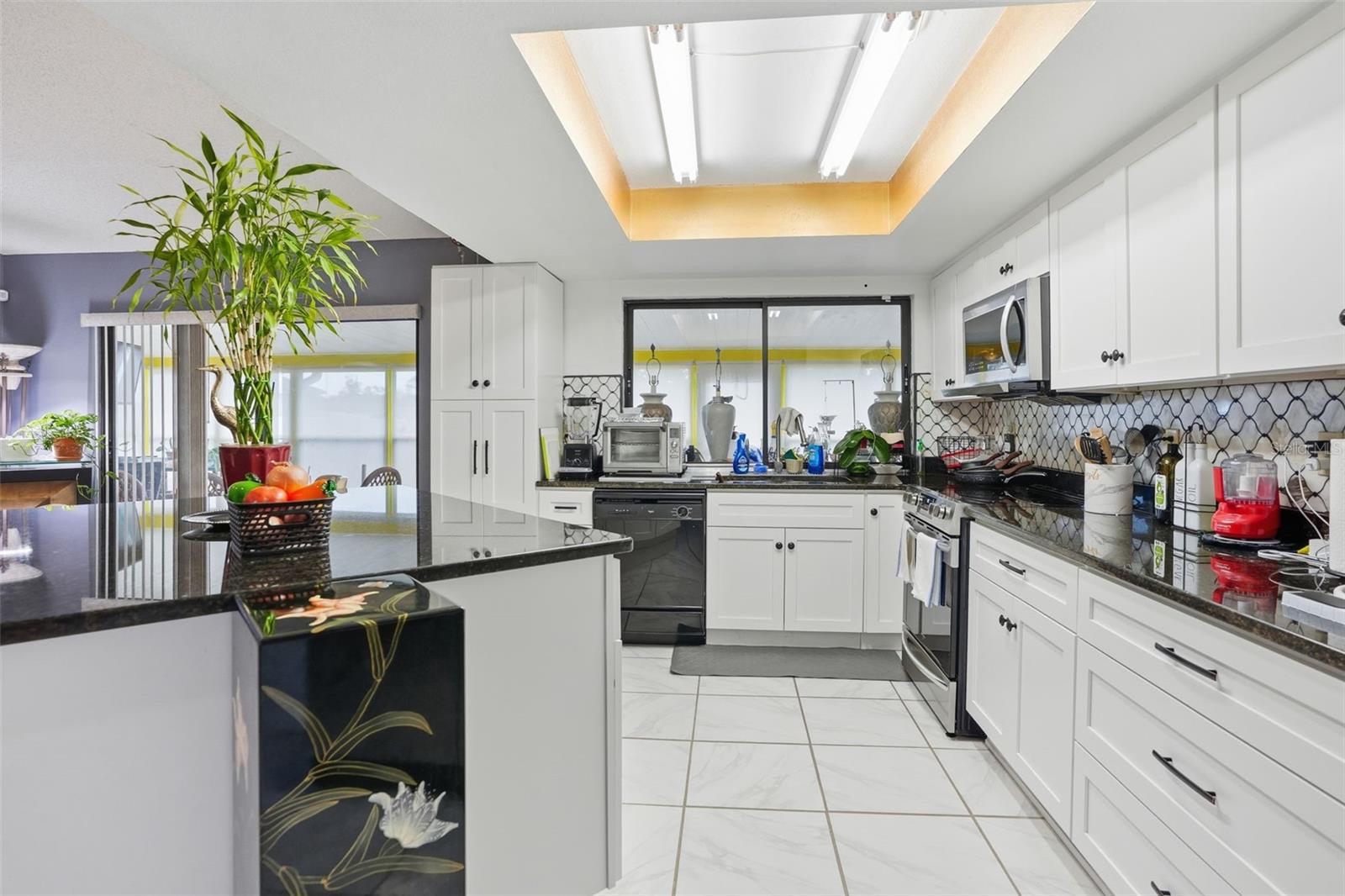 Image 11 of 48 For 12244 Shafton Road