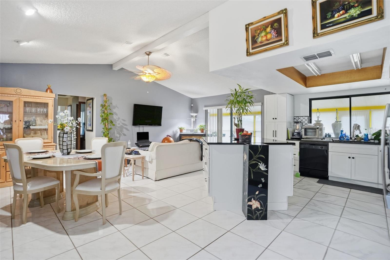 Image 14 of 48 For 12244 Shafton Road