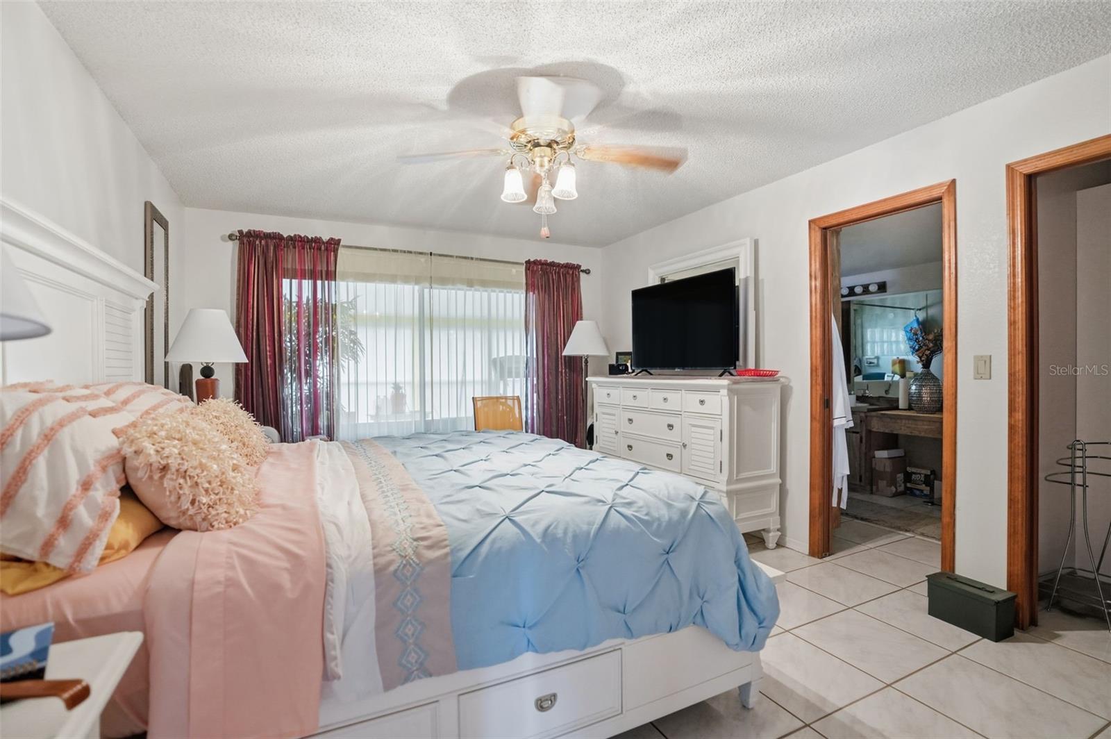 Image 26 of 48 For 12244 Shafton Road