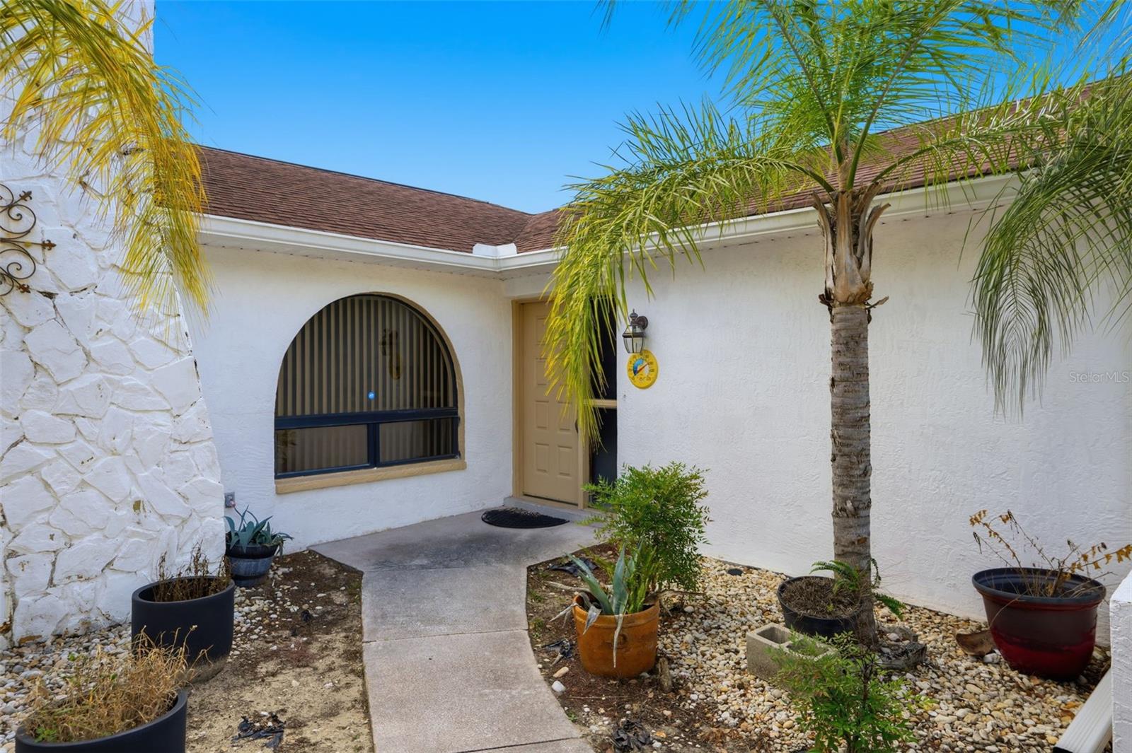 Image 4 of 48 For 12244 Shafton Road