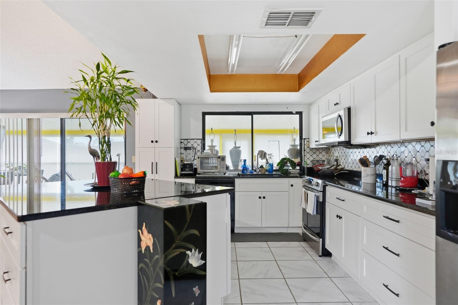 Image 9 of 48 For 12244 Shafton Road