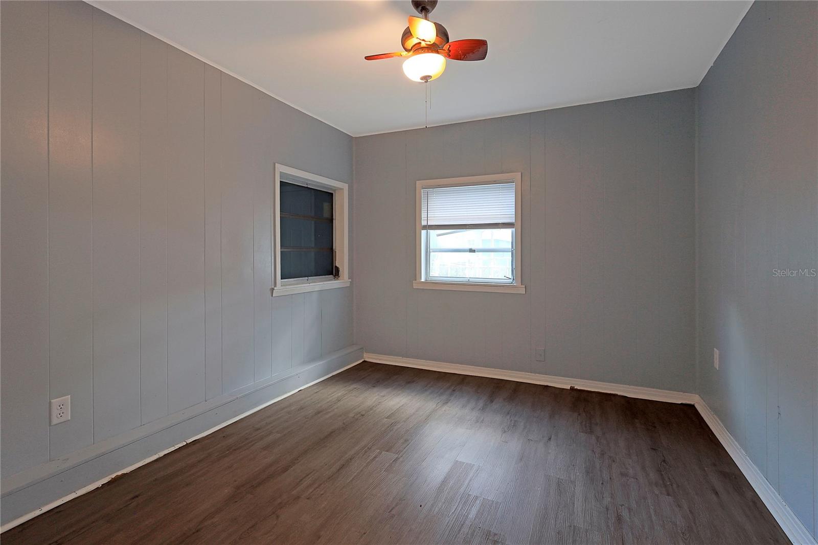 Image 19 of 37 For 2011 148th Avenue