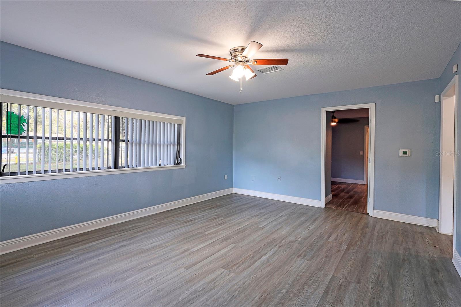 Image 3 of 37 For 2011 148th Avenue