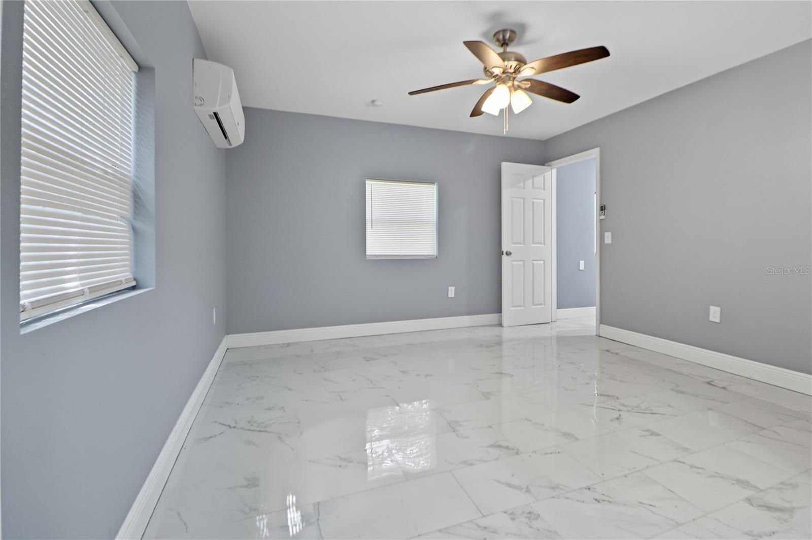 Image 31 of 37 For 2011 148th Avenue