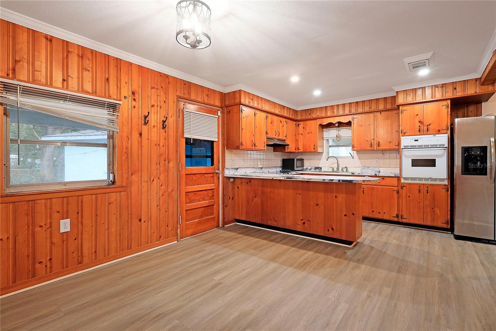 Image 7 of 37 For 2011 148th Avenue