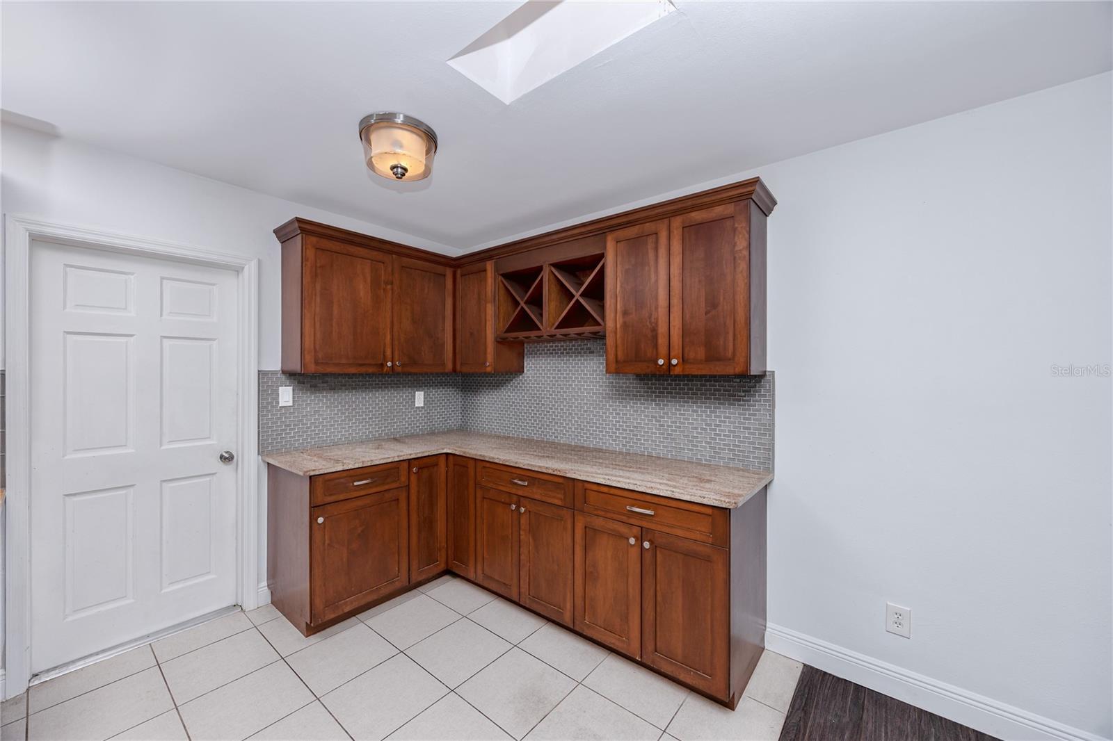 Image 12 of 44 For 5613 35th Avenue N