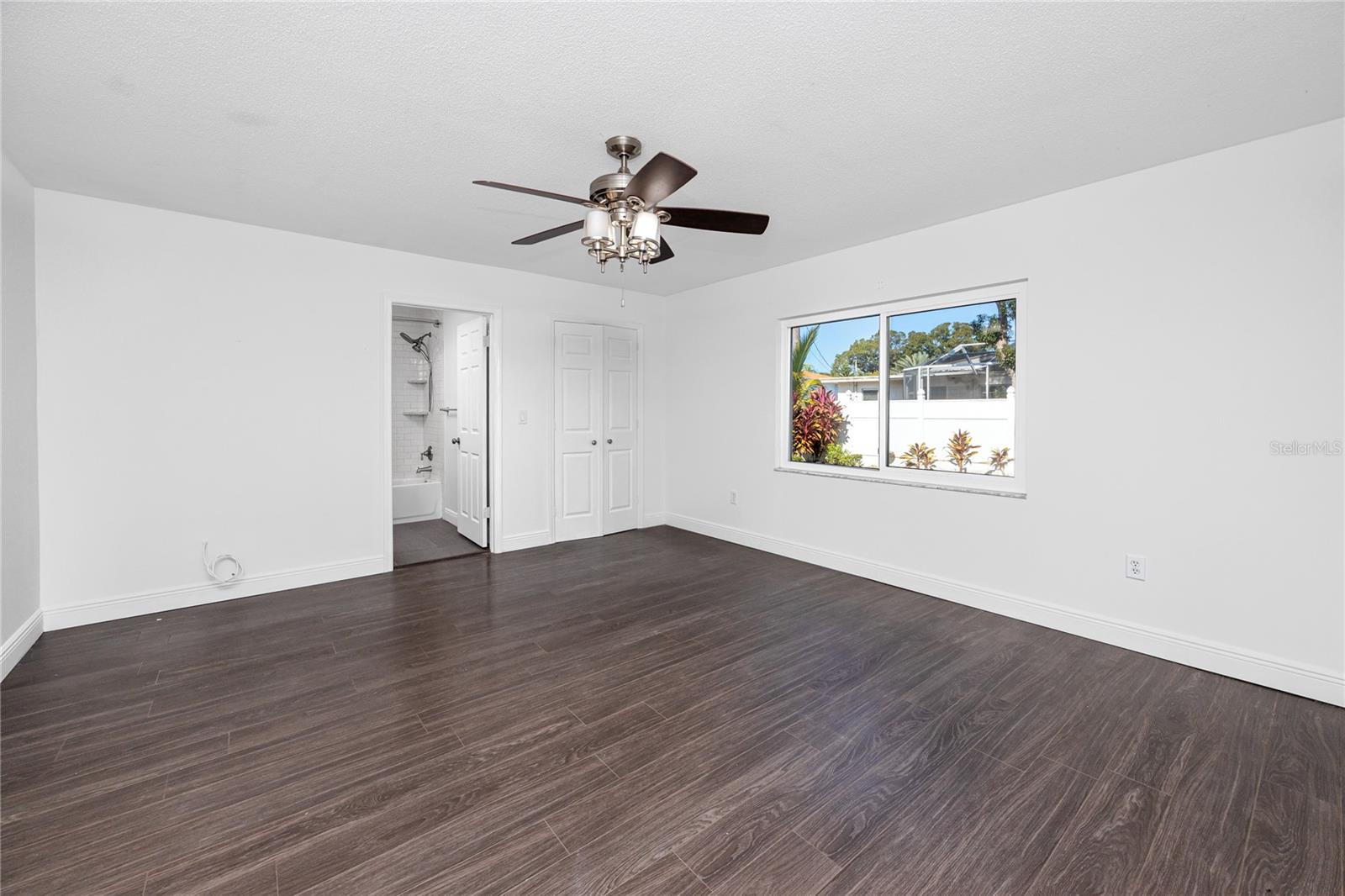 Image 15 of 44 For 5613 35th Avenue N