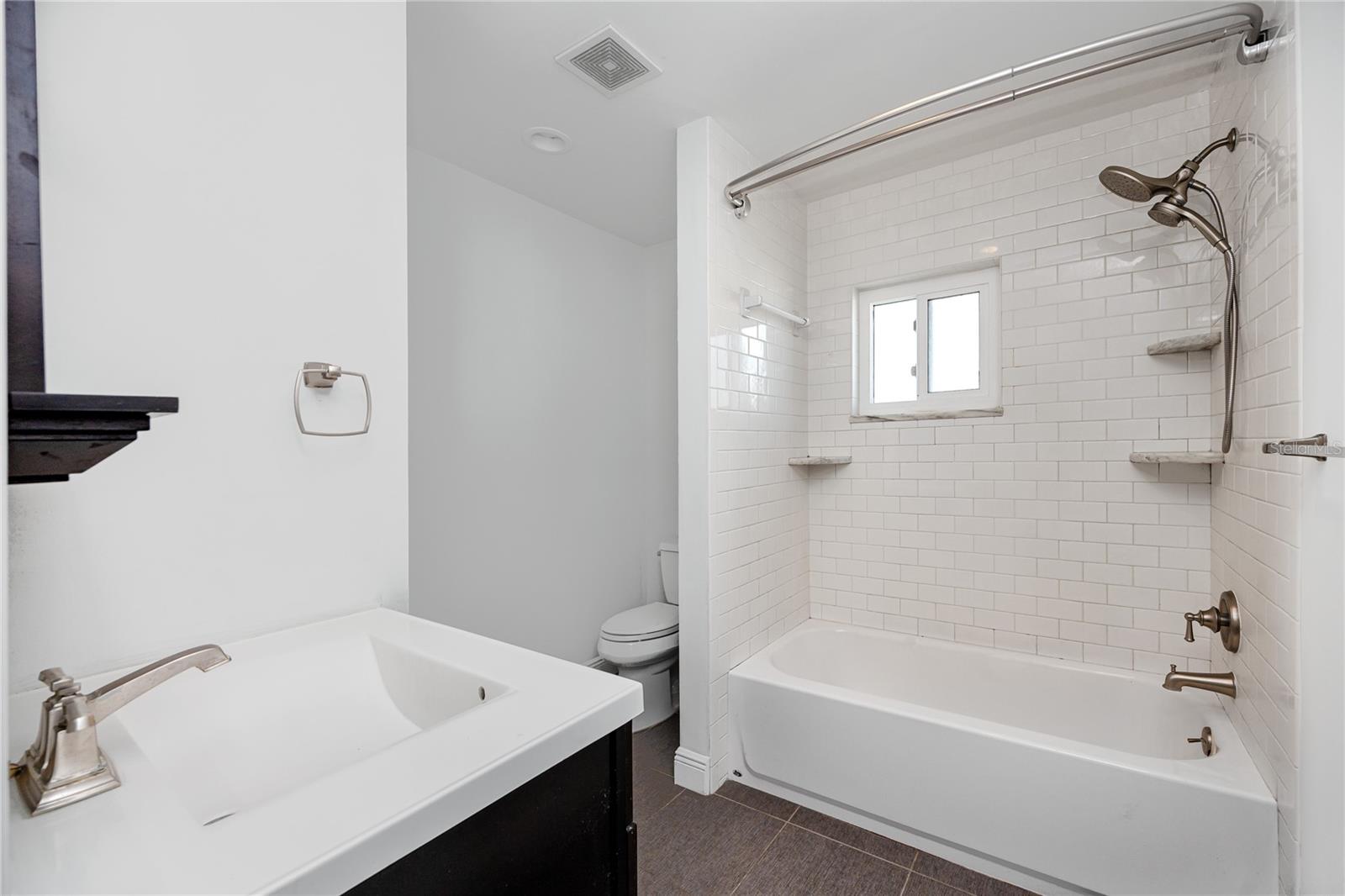 Image 16 of 44 For 5613 35th Avenue N