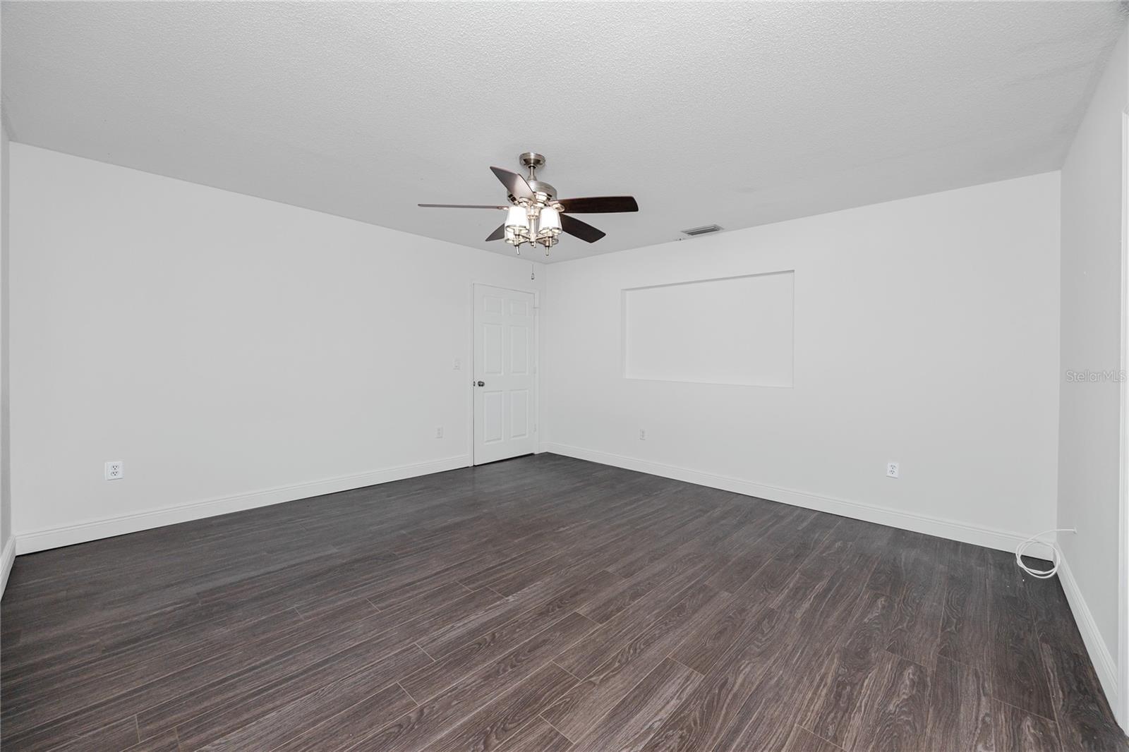 Image 22 of 44 For 5613 35th Avenue N