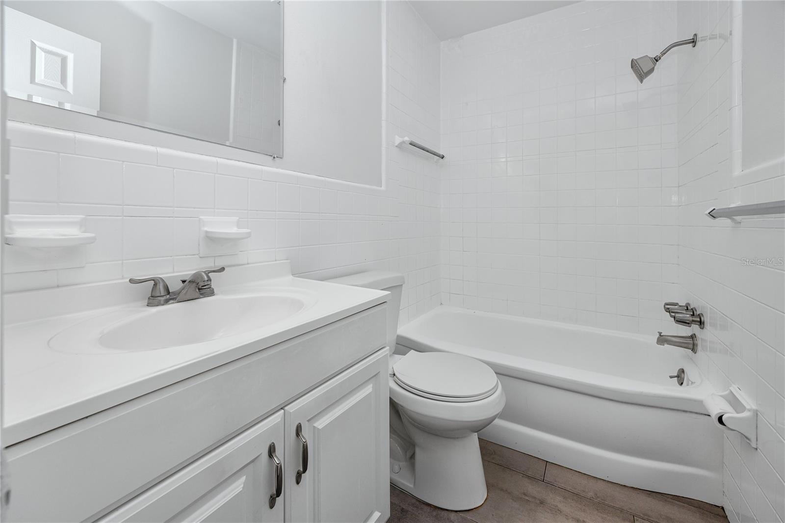 Image 27 of 44 For 5613 35th Avenue N