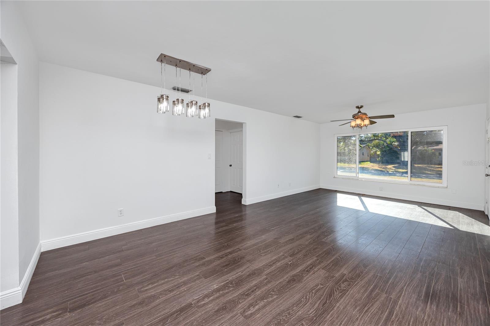 Image 3 of 44 For 5613 35th Avenue N