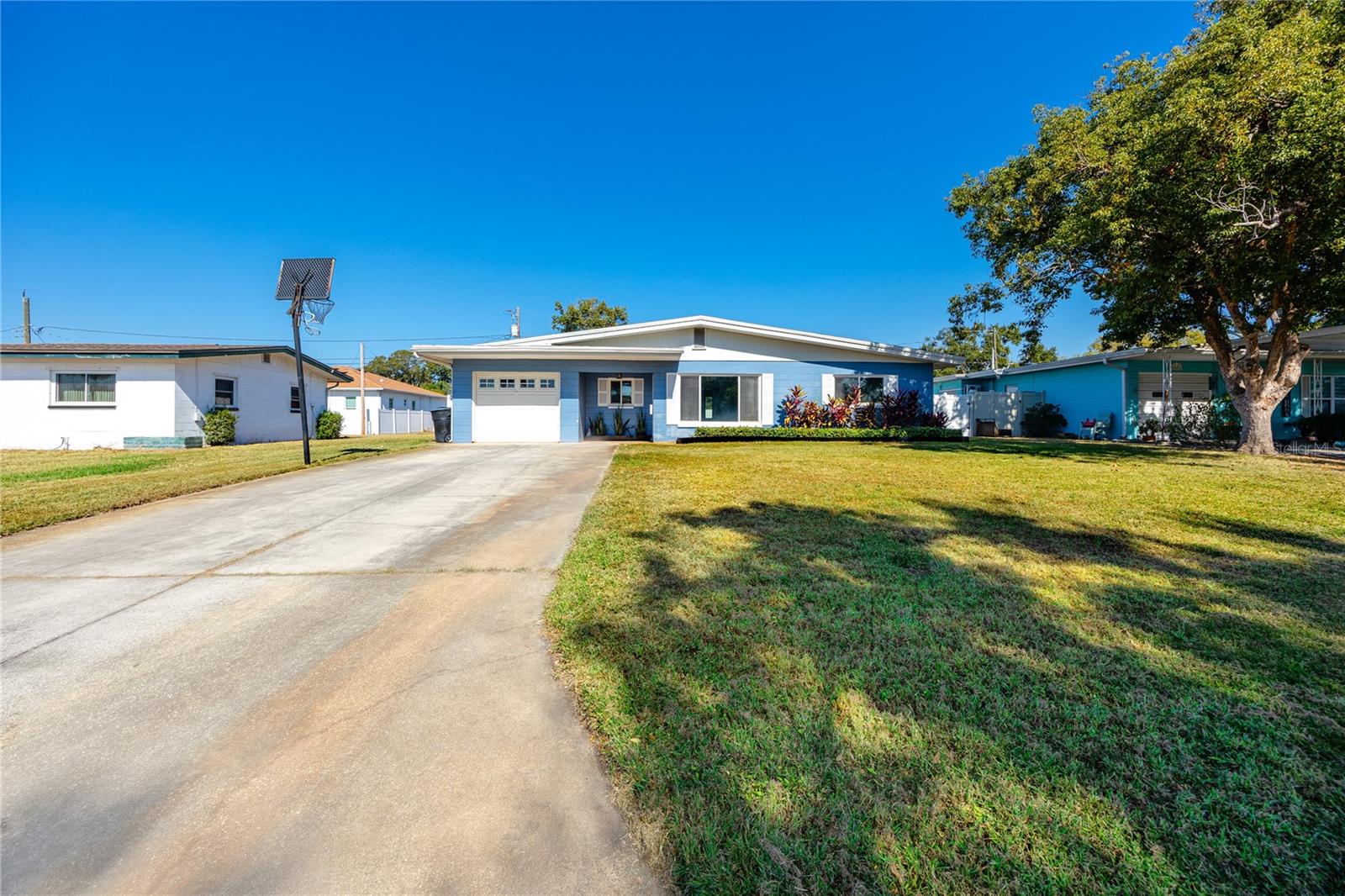 Image 38 of 44 For 5613 35th Avenue N