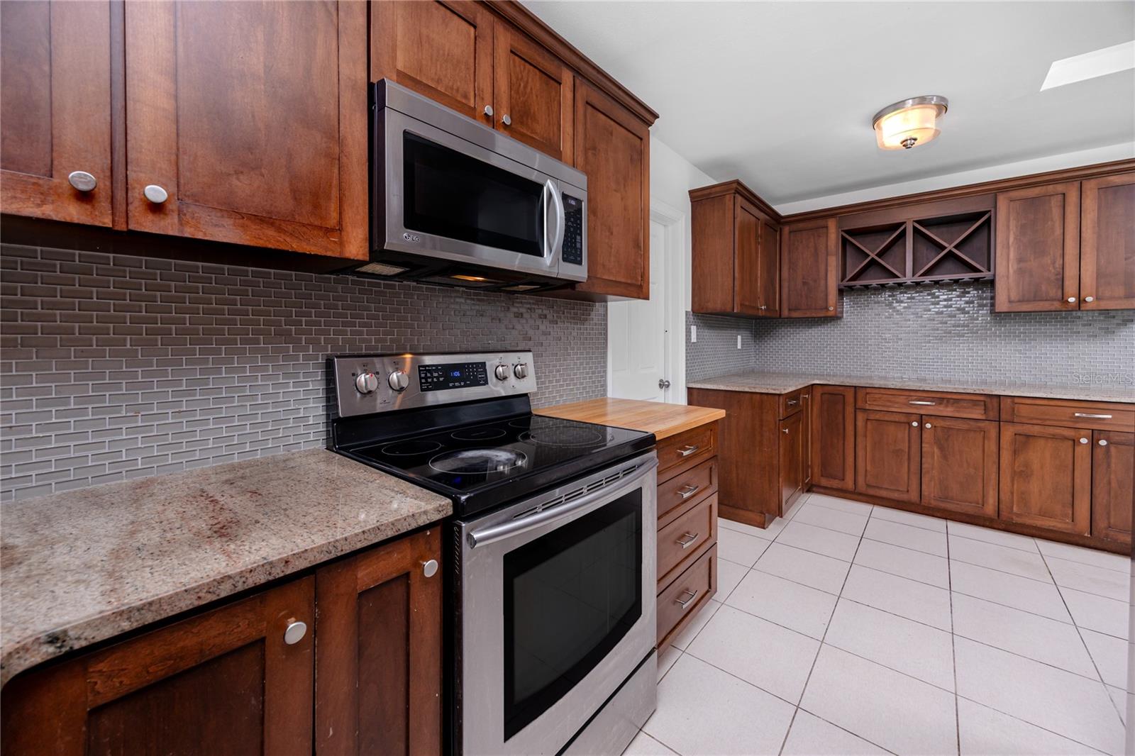 Image 7 of 44 For 5613 35th Avenue N