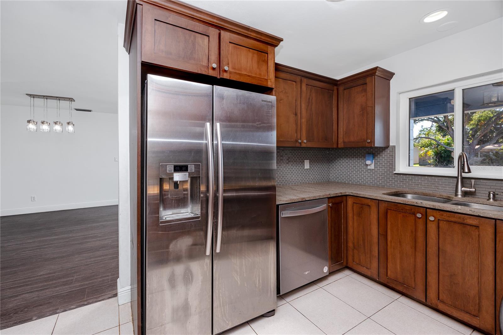 Image 9 of 44 For 5613 35th Avenue N