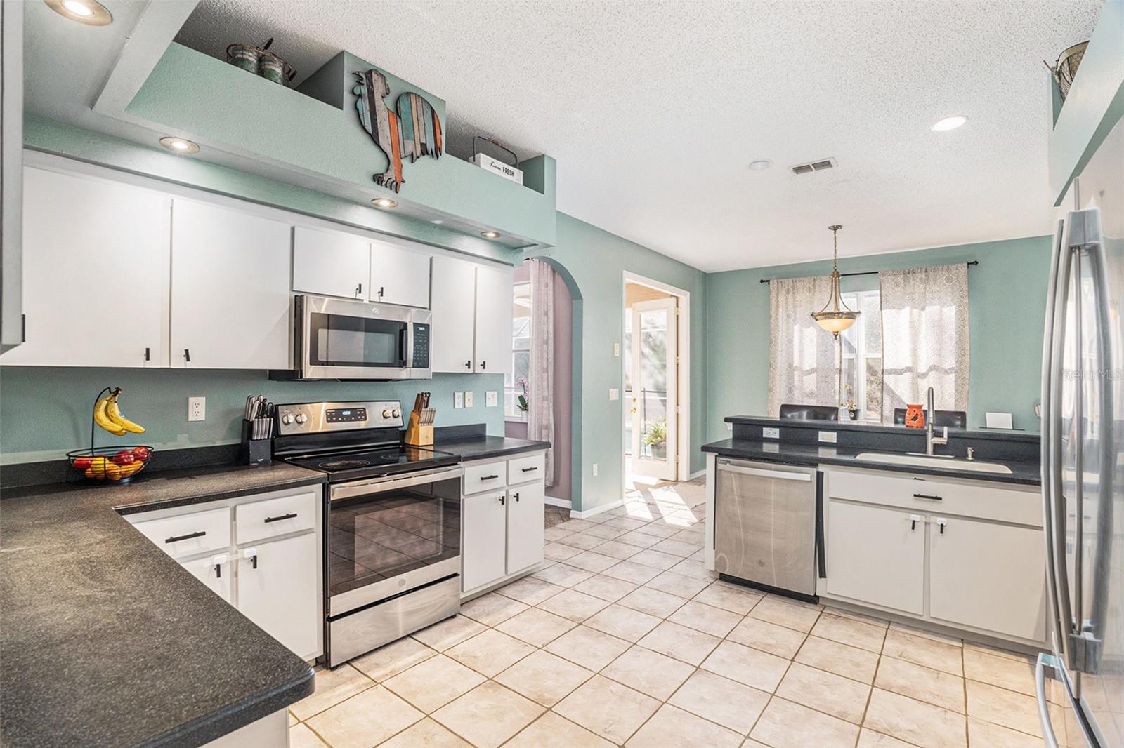 Image 14 of 32 For 10724 Patrick Avenue