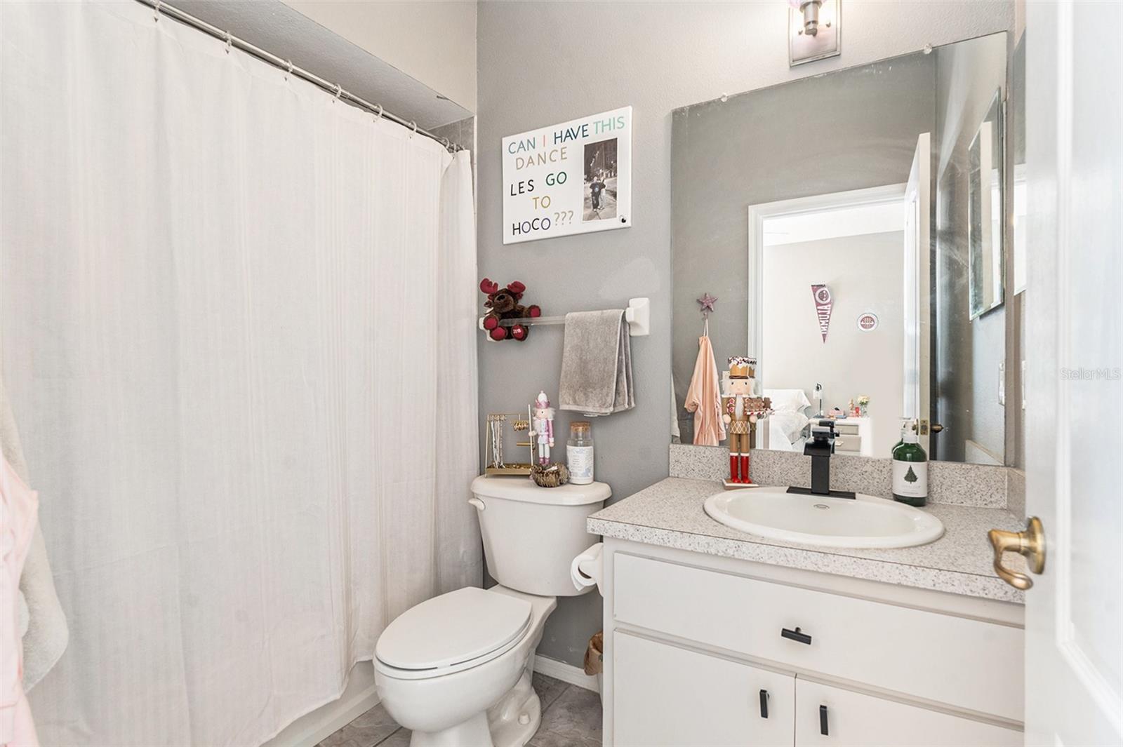 Image 16 of 32 For 10724 Patrick Avenue