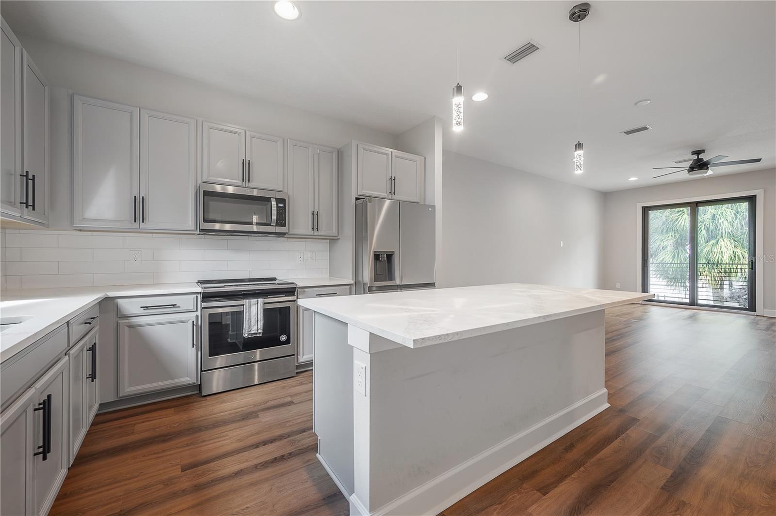 Image 14 of 36 For 1306 Carmen Street 1