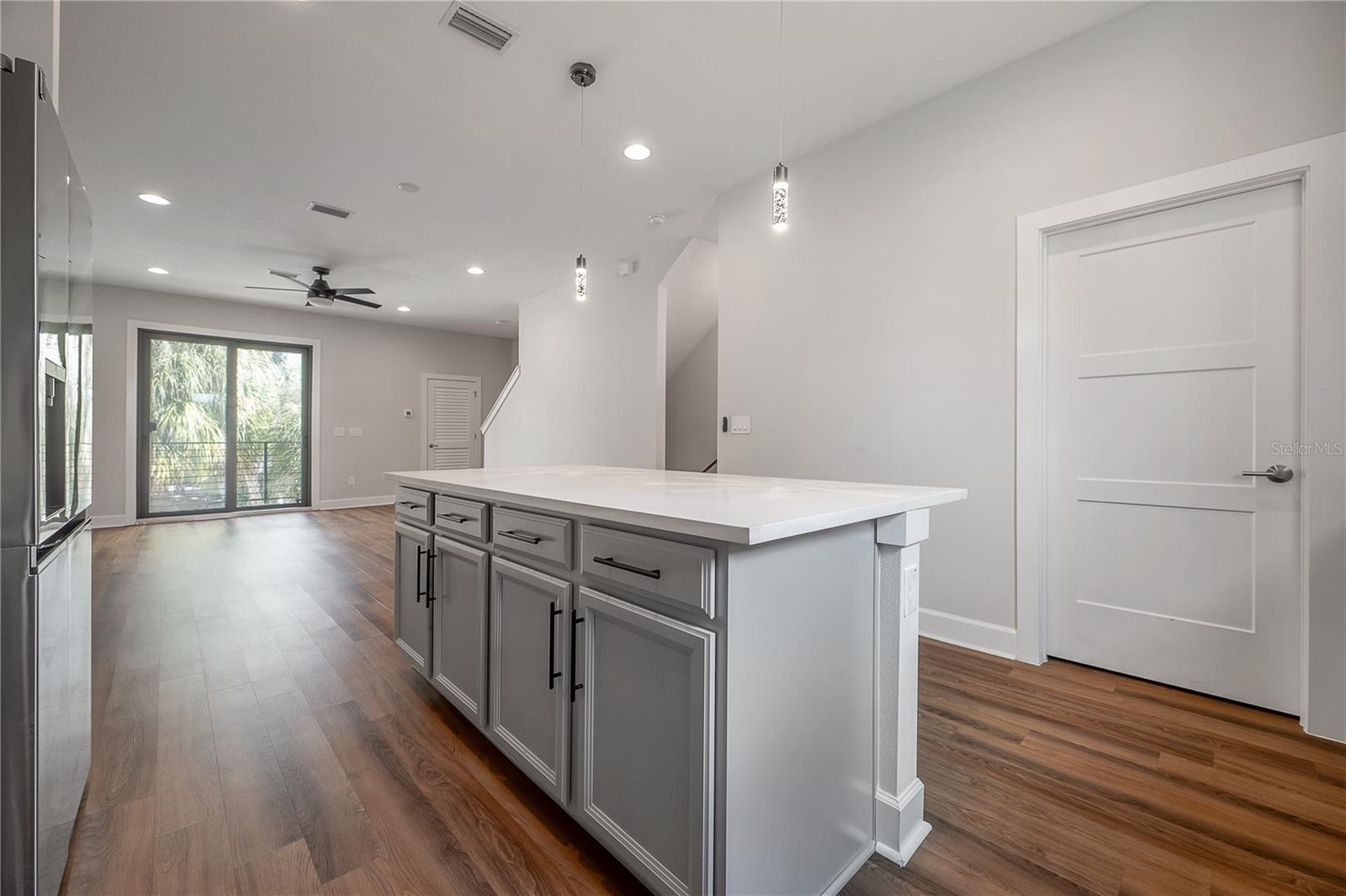 Image 15 of 36 For 1306 Carmen Street 1