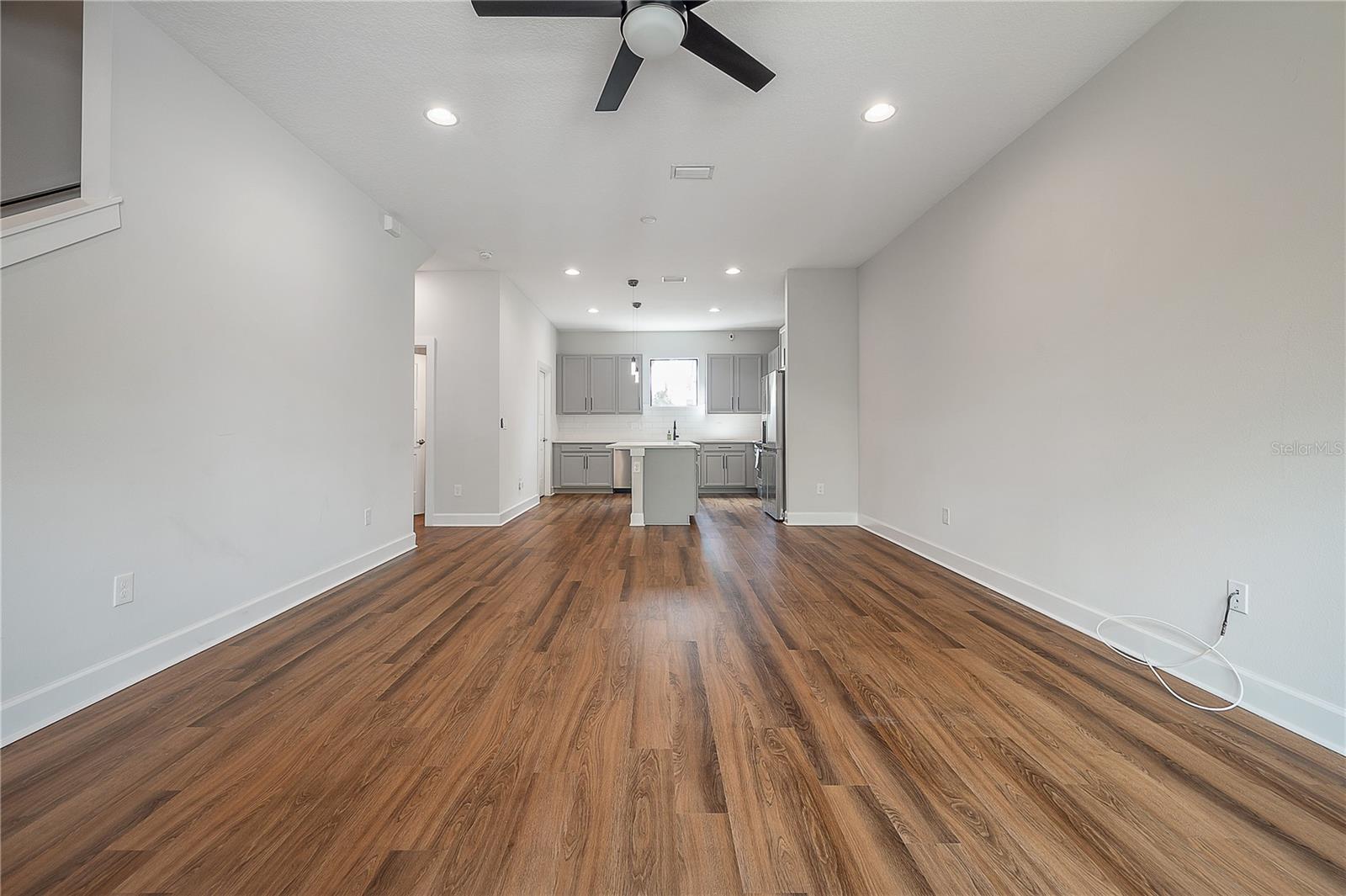 Image 16 of 36 For 1306 Carmen Street 1