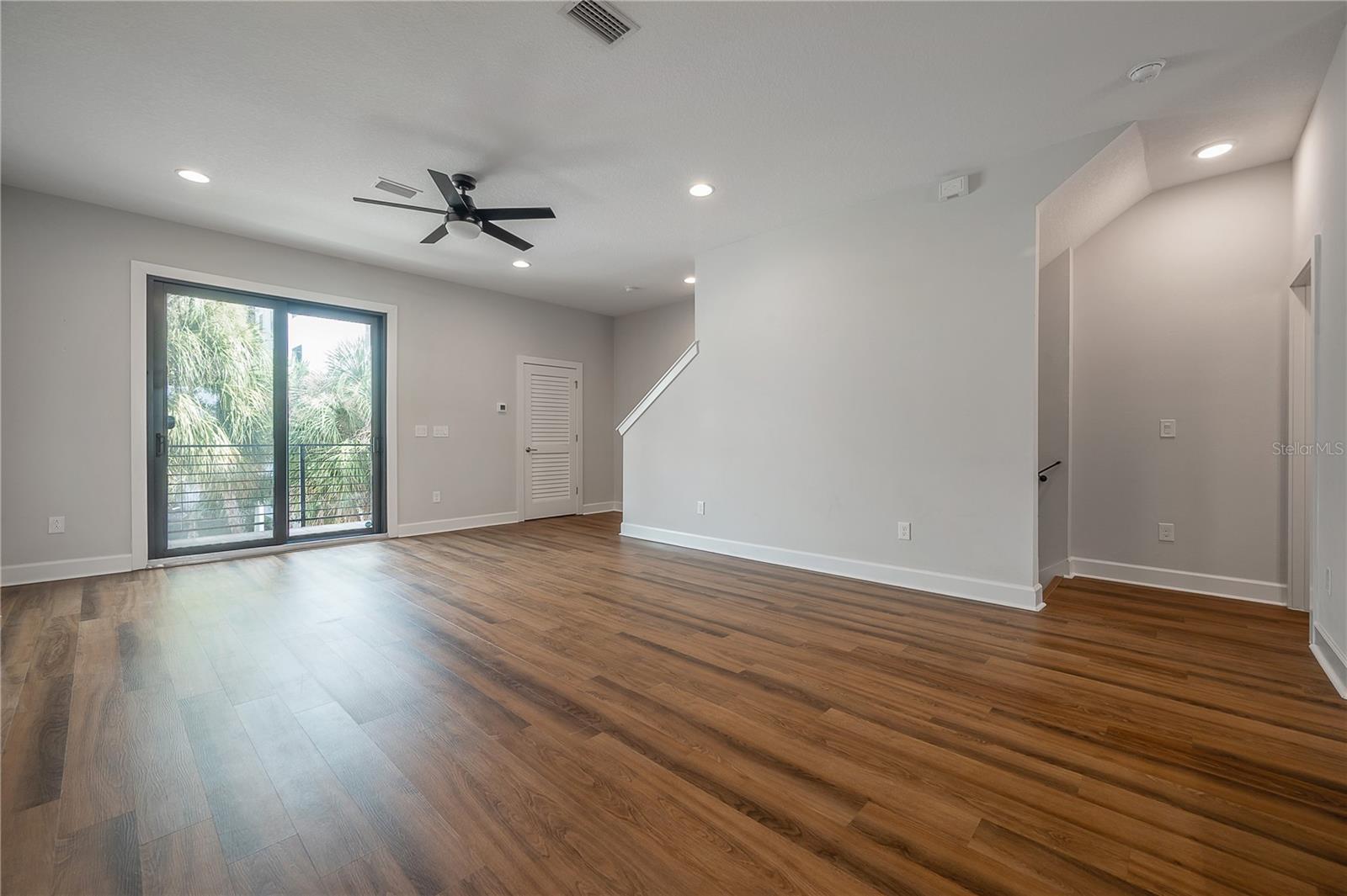 Image 17 of 36 For 1306 Carmen Street 1