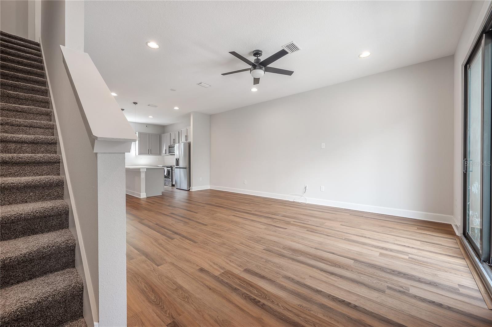 Image 21 of 36 For 1306 Carmen Street 1