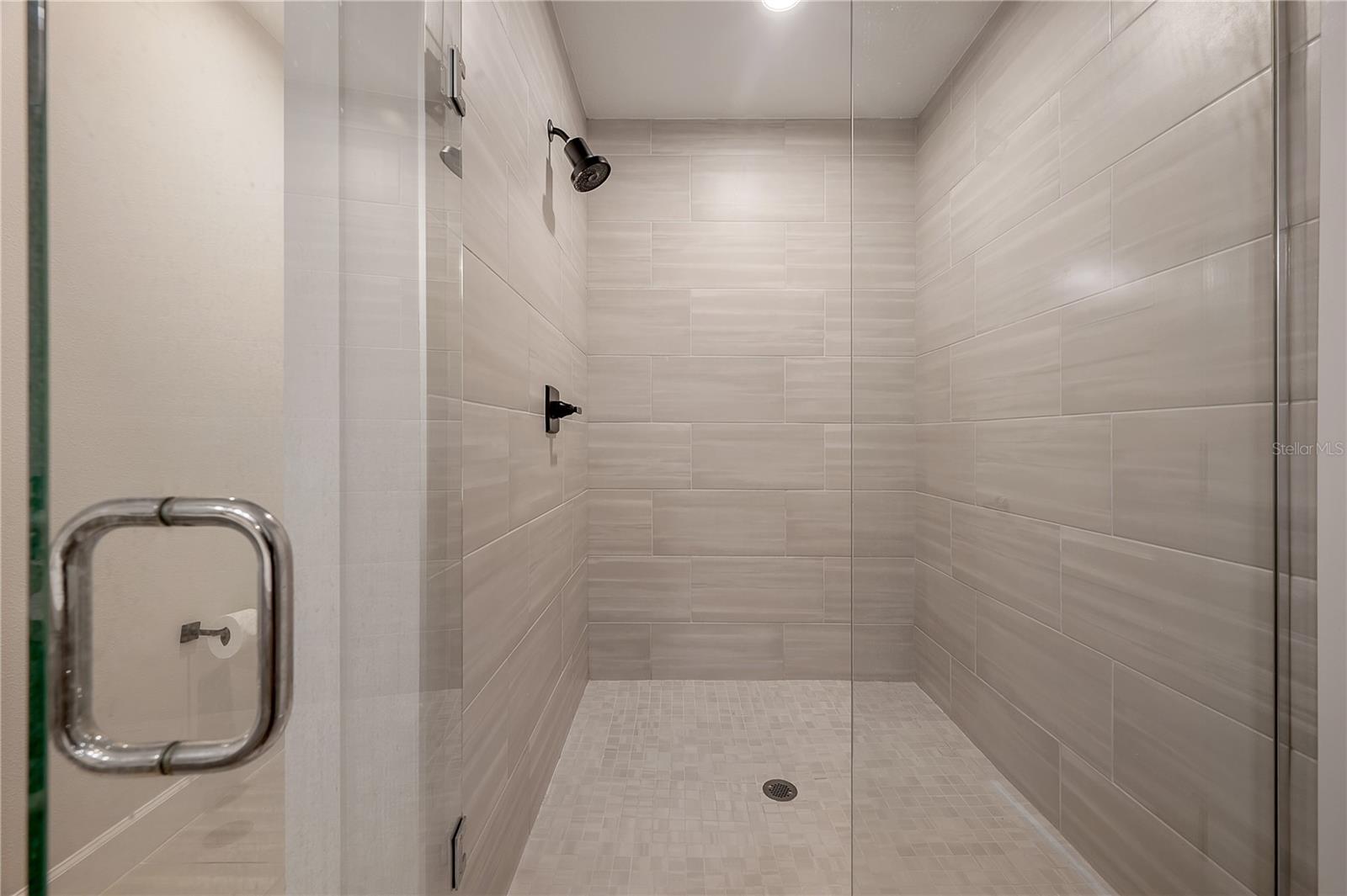 Image 29 of 36 For 1306 Carmen Street 1