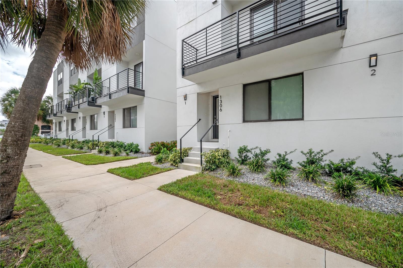 Image 33 of 36 For 1306 Carmen Street 1