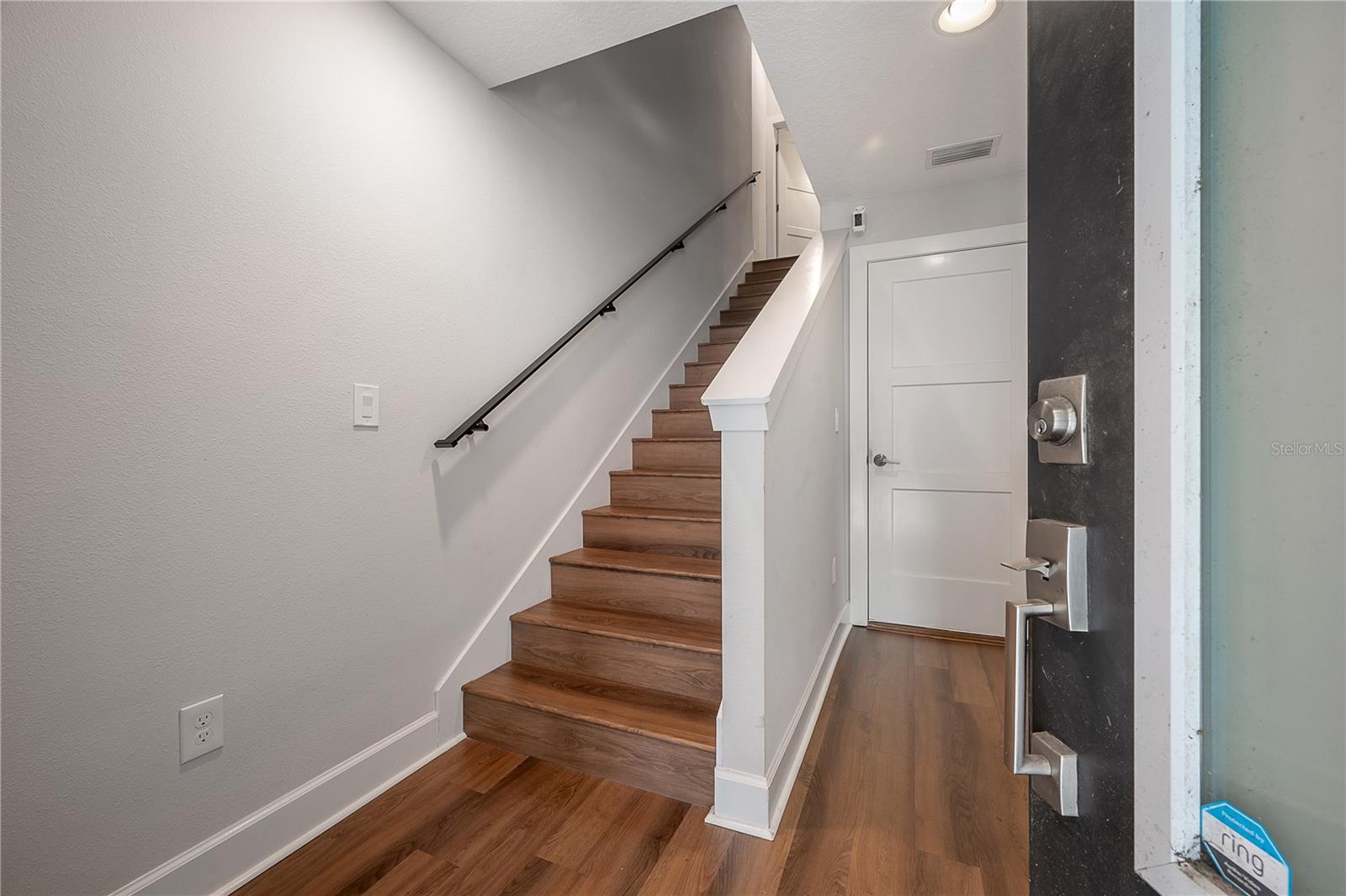 Image 8 of 36 For 1306 Carmen Street 1