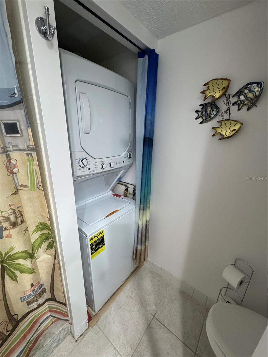 Image 26 of 38 For 621 Windrush Bay Drive 621