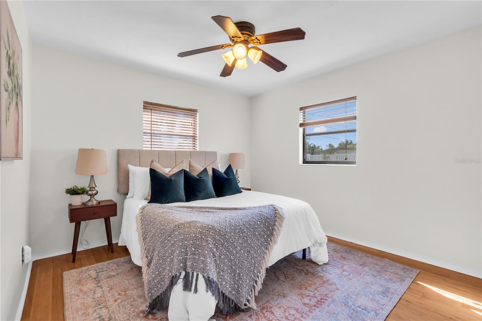 Image 13 of 26 For 5280 16th Avenue N