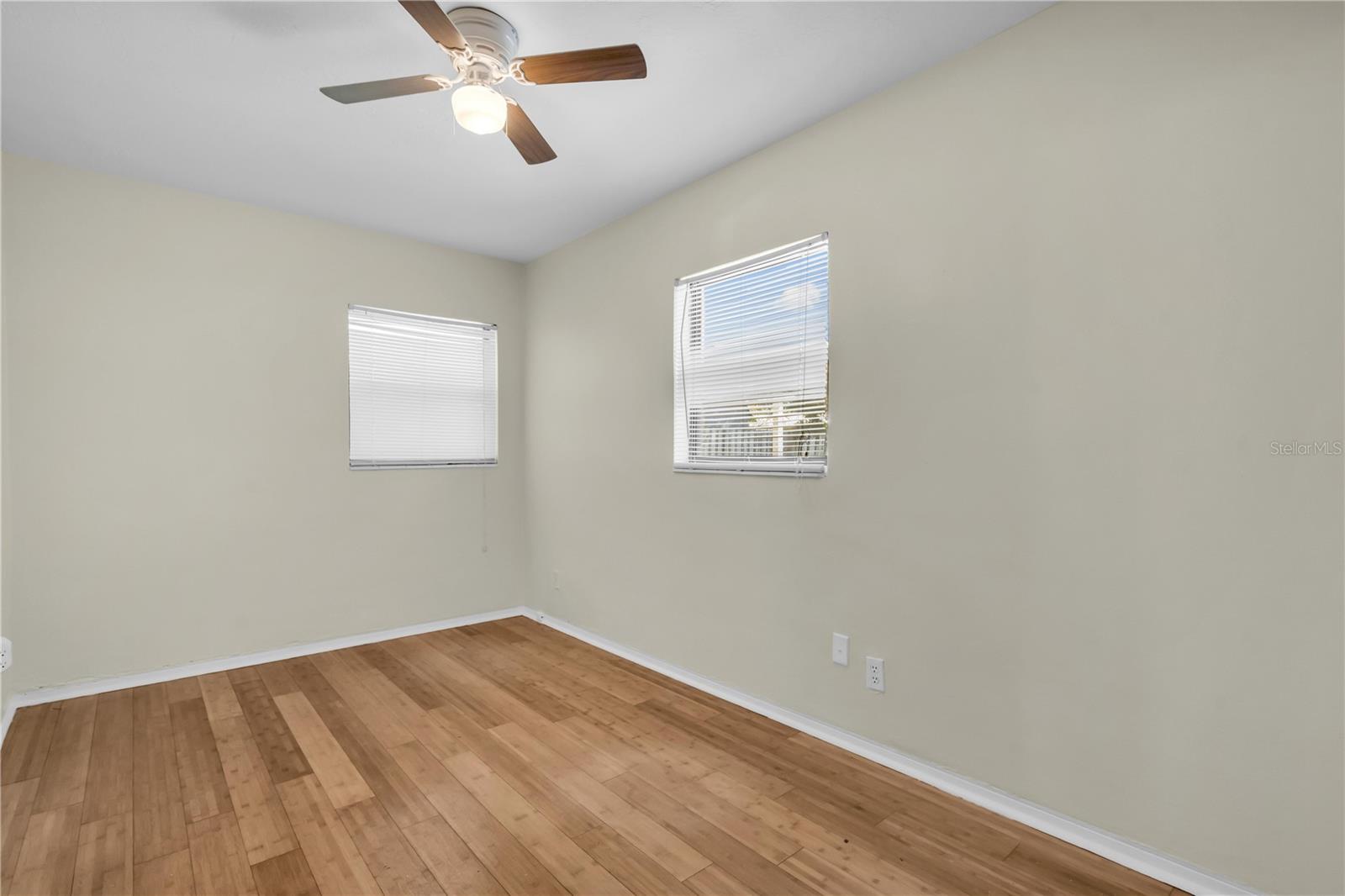 Image 17 of 26 For 5280 16th Avenue N