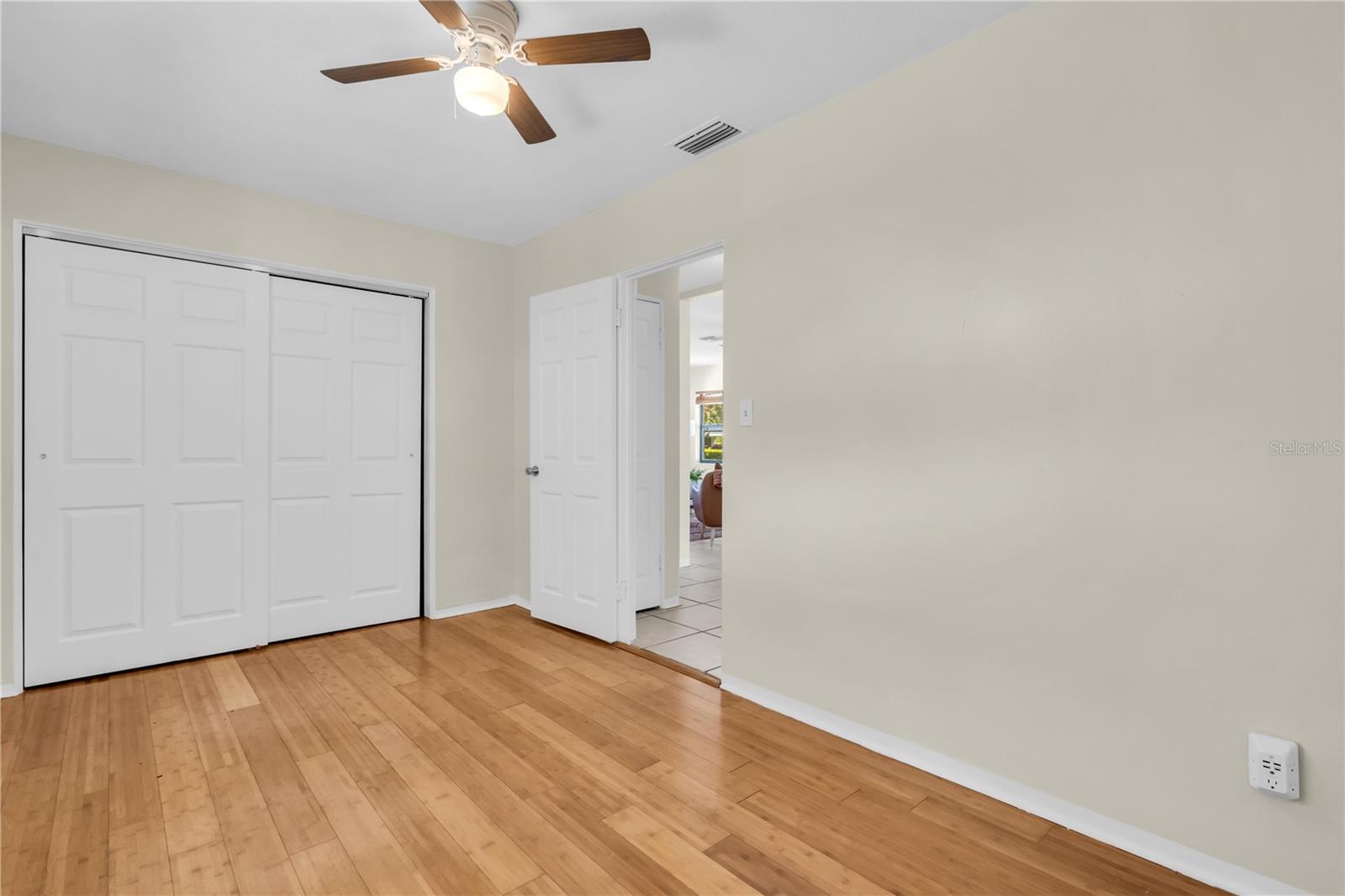 Image 18 of 26 For 5280 16th Avenue N