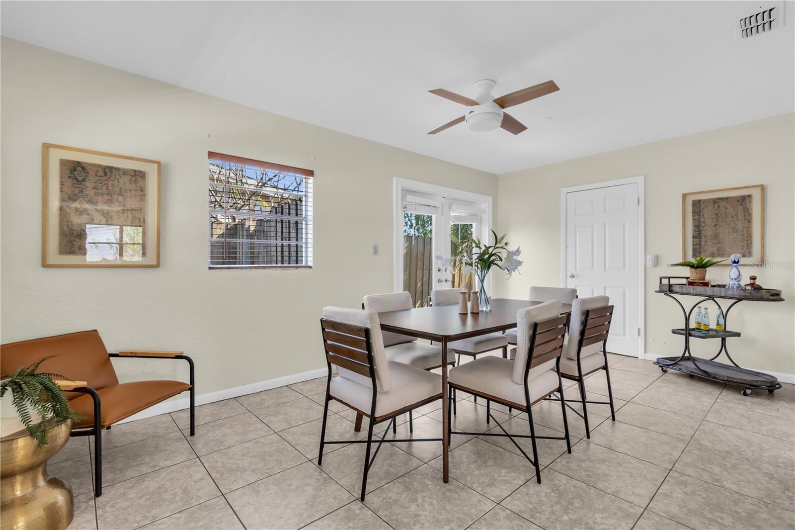 Image 7 of 26 For 5280 16th Avenue N