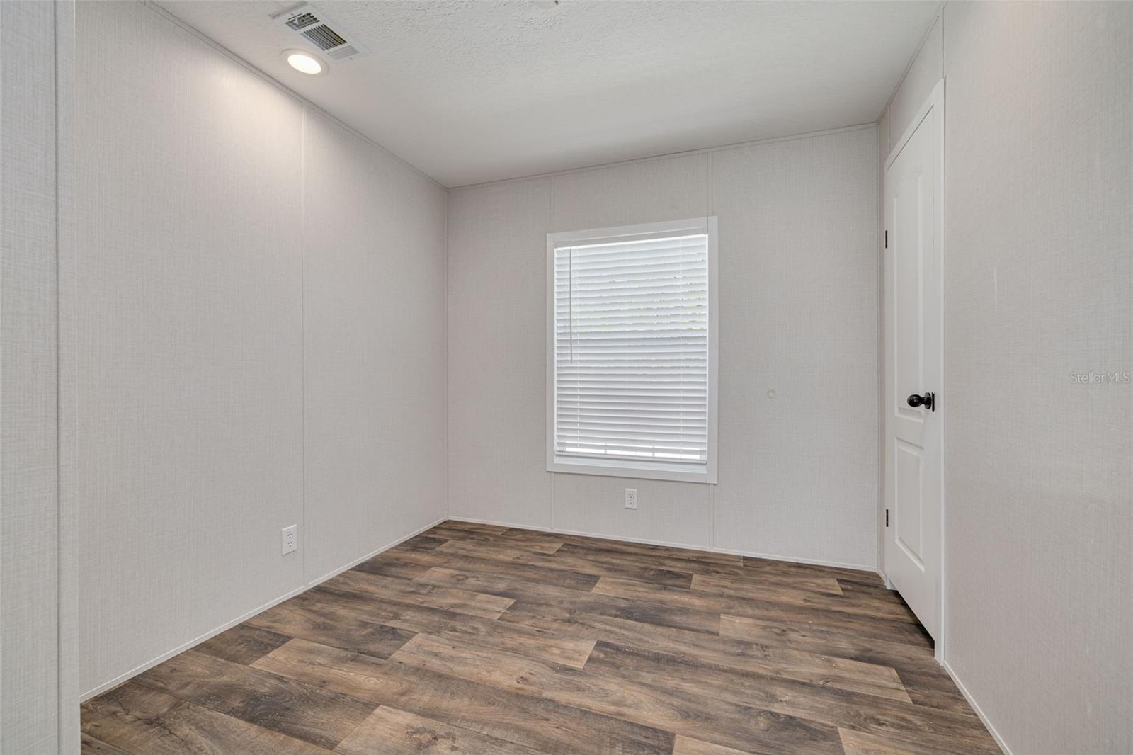 Image 15 of 34 For 10617 Denton Avenue