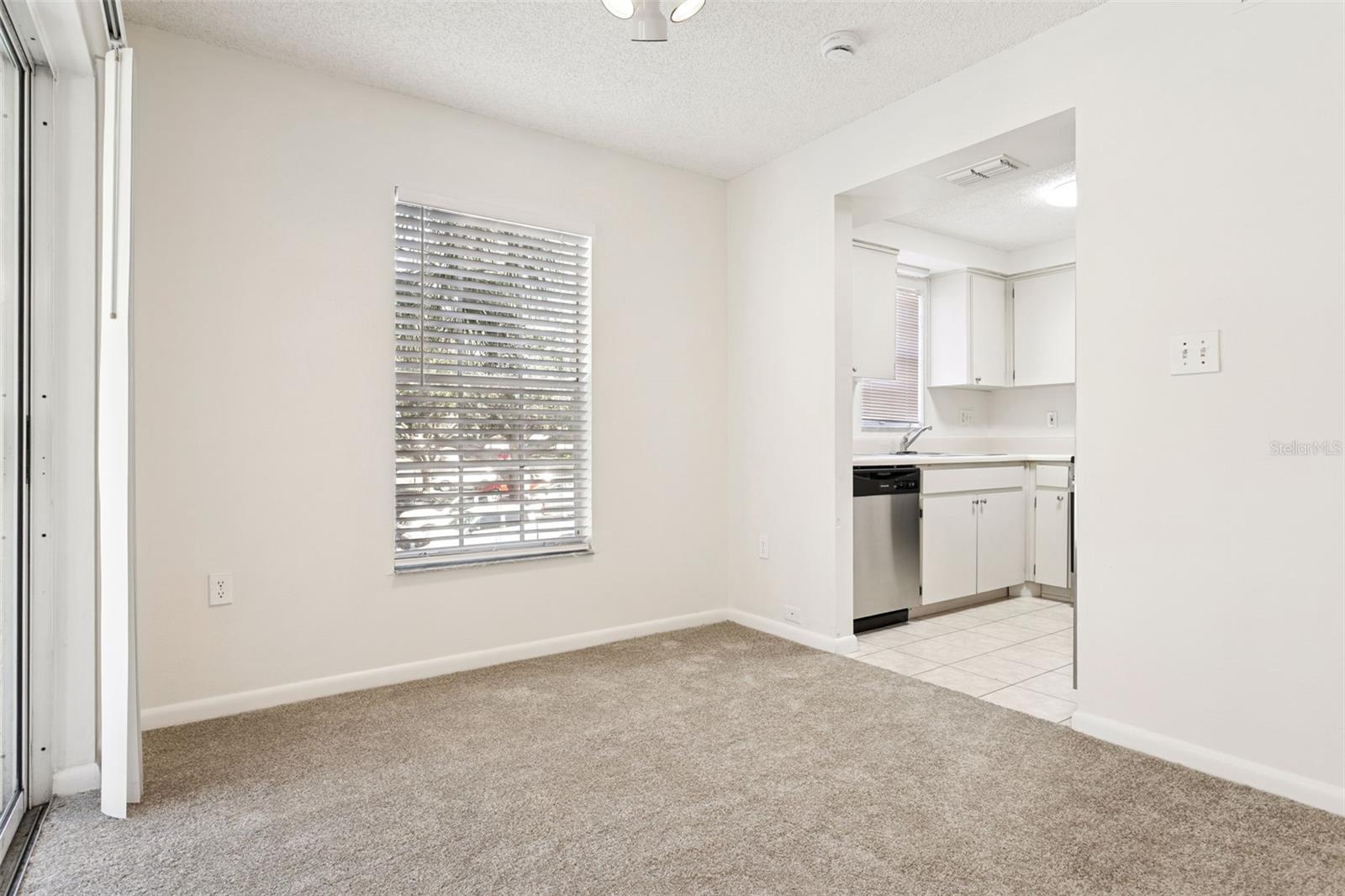 Image 16 of 29 For 2690 Coral Landings Boulevard 125