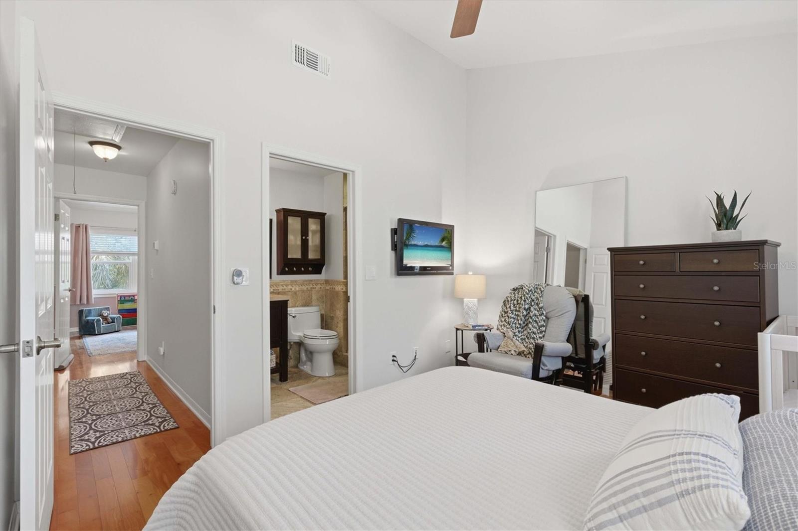 Image 24 of 38 For 1201 Horatio Street D4