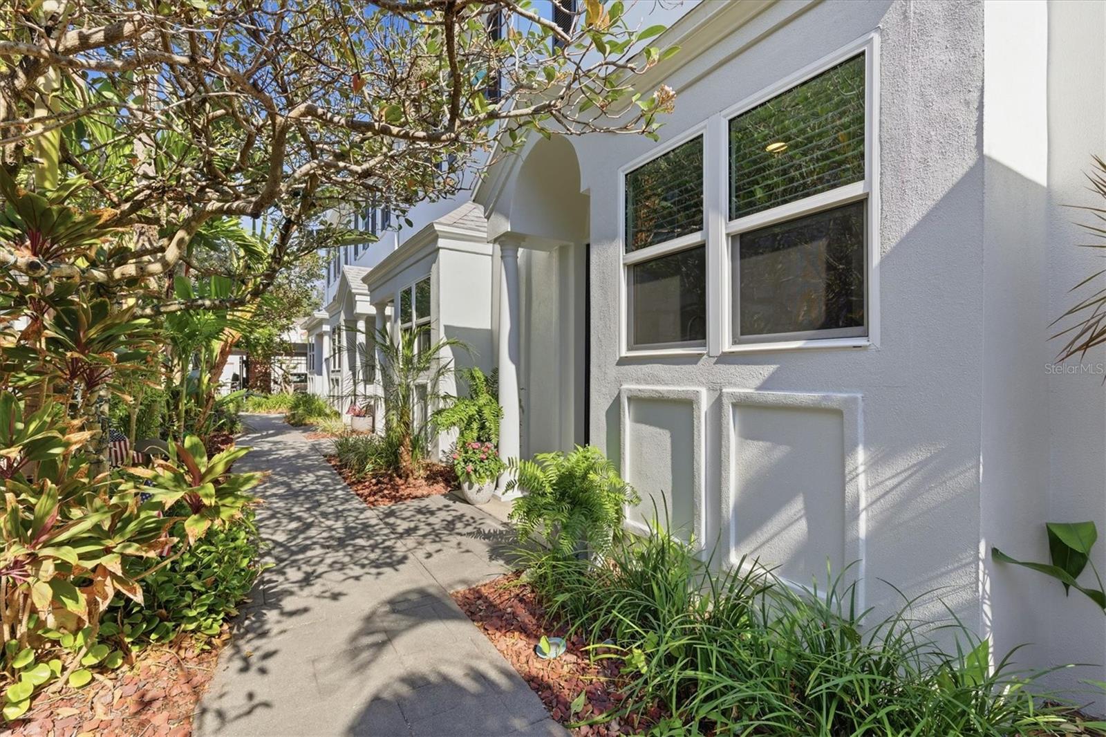 Image 3 of 38 For 1201 Horatio Street D4