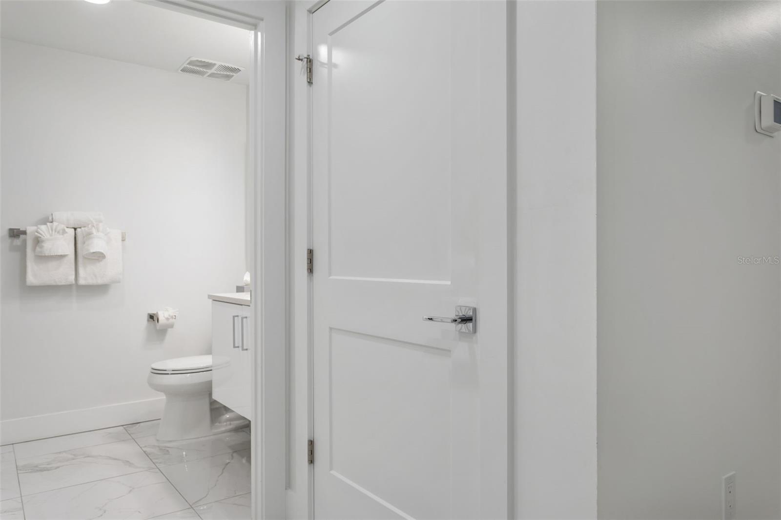 Image 27 of 39 For 11500 Gulf Boulevard 504