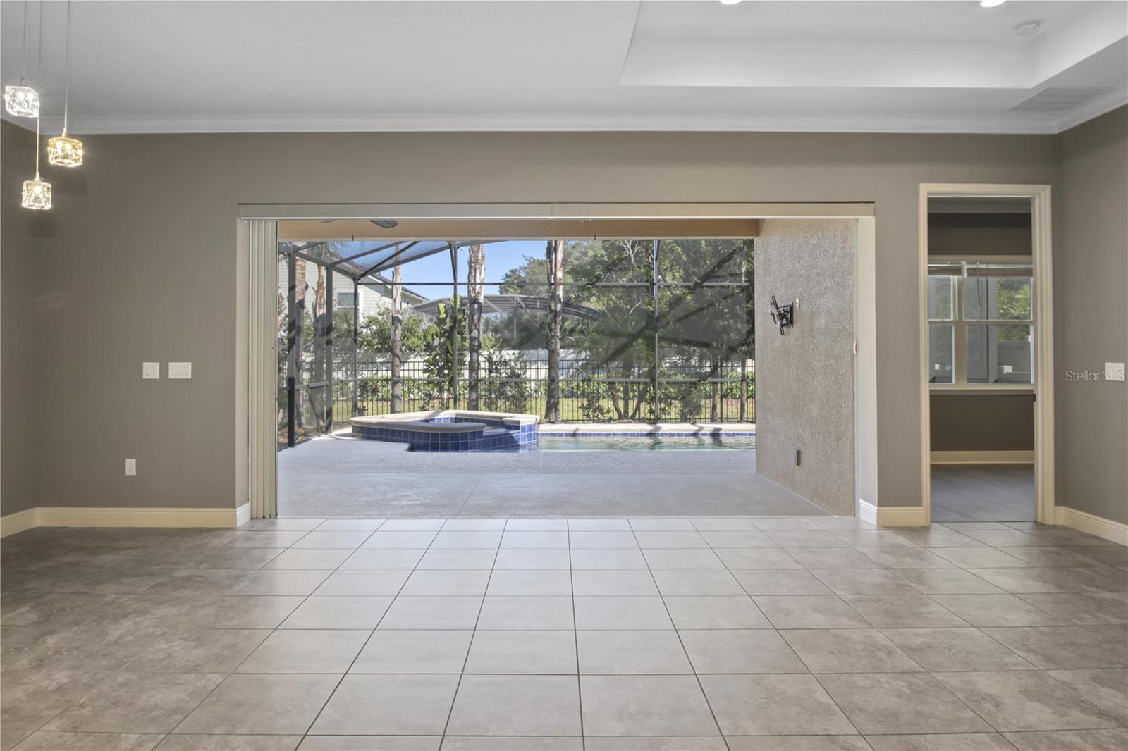 Image 19 of 32 For 1427 Lake Florence Way