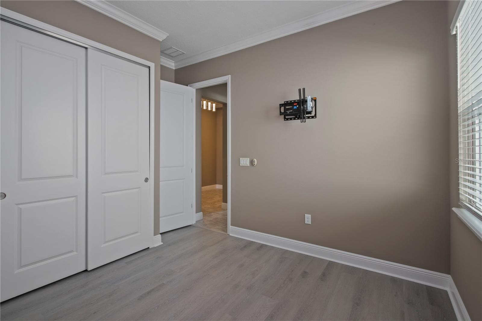 Image 26 of 32 For 1427 Lake Florence Way