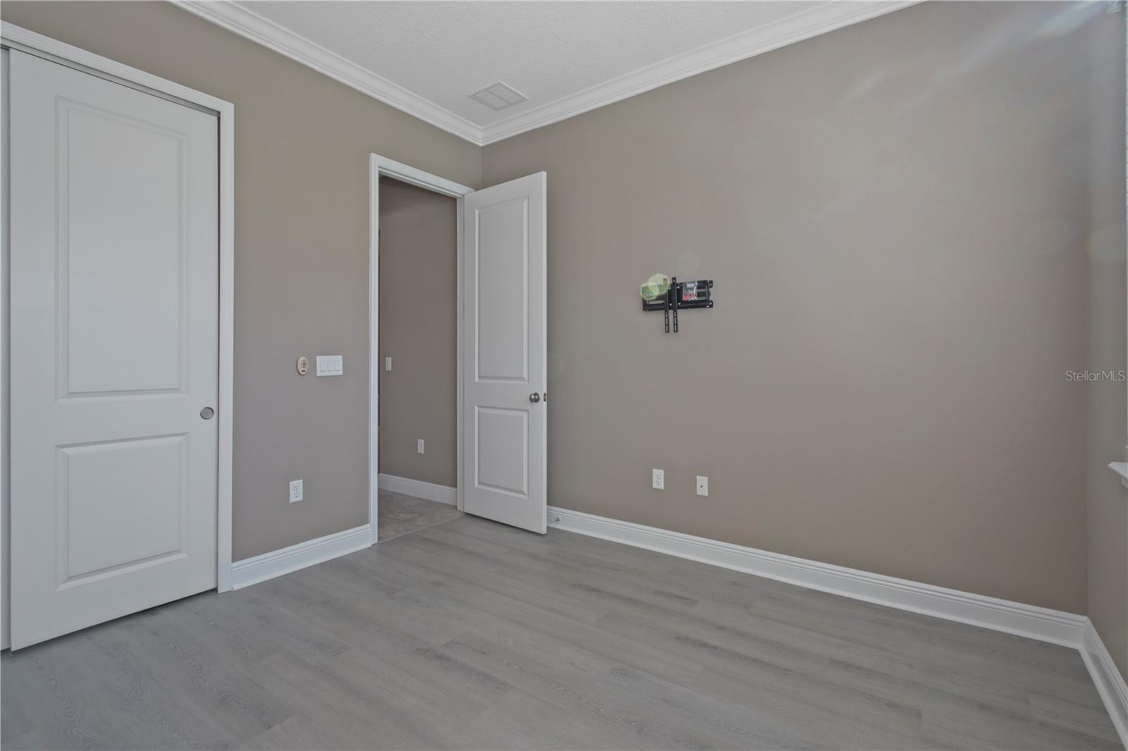 Image 28 of 32 For 1427 Lake Florence Way