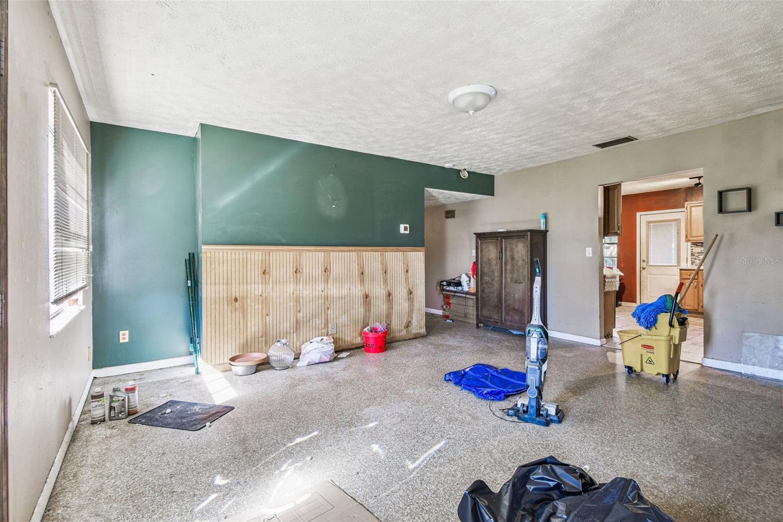 Image 10 of 66 For 7502 Lone Star Place